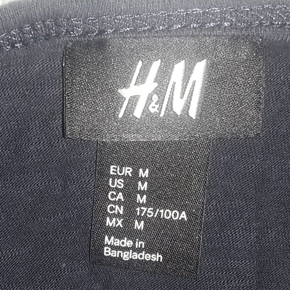 H&M NWOT Ladies Med Dark Blue very Lightweight T-Shirt,3 Buttons - Picture 3 of 5